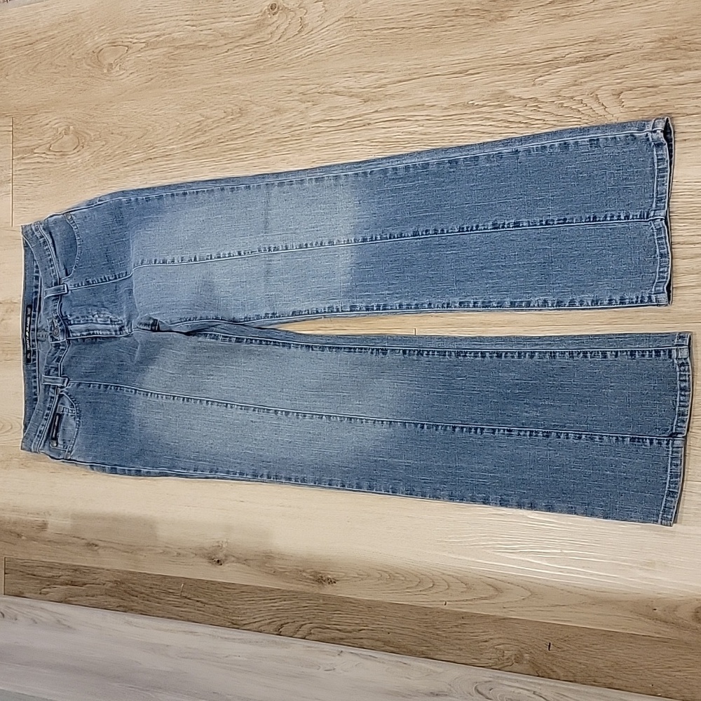 🍃 DKNY womens jeans